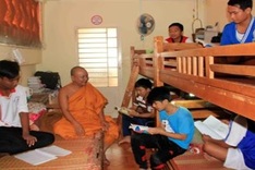 Pagoda supports poor students in Mekong Delta