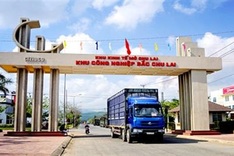 Vietnam tightens management on economic zones