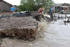 Sea, river erosion threat to farmers in Mekong