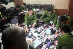 Police bust large trans-national gambling ring