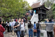 Hanoi’s six-month tourism rakes in 1.54 billion USD
