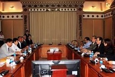 HCM City, Nagasaki prefecture promote student exchange