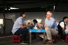 Australian Prime Minister enjoys his first ‘Bánh mì’ in Da Nang