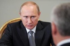 Putin, Poroshenko discuss Ukraine ceasefire as two TV crew killed