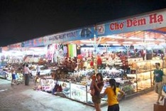 Ha Long night market to be removed for blocking view