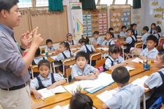 MOET kicks start self-modified teaching aid development programne