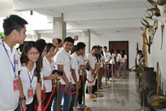 Bright, young Viet kieu to return for Summer Camp 2013