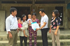 Readers help disadvantaged people in Nghe An