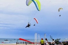 Vietnam to host first ever paragliding tournament