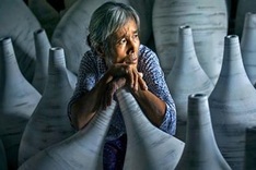 Two Vietnamese cited in “Who’s Who in Photography”