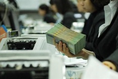 First bank sells its bad debts to VAMC