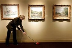 Eyes on China as world's biggest antiques fair kicks off