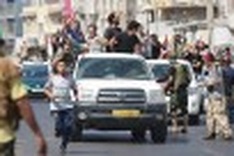 Libyan rebels tighten grip on Tripoli