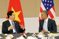 US President, PM Dung meet on margins of East Asia Summit