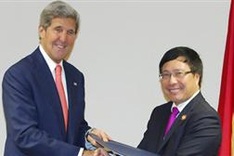 Obama adopts civilian nuclear pact with Vietnam