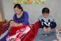 Poor mother gives son sleeping pills for painkillers