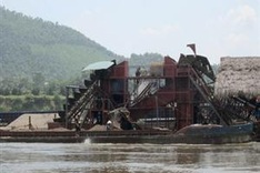 Tuyen Quang gets tough on mining firms