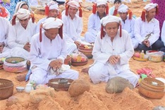 Cham people in Binh Thuan celebrate Ramuwan New Year