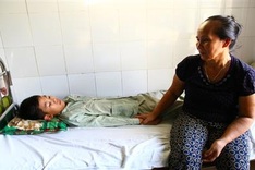 Poor couple seeks help for ailing son after four children die