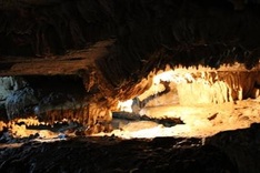 Exploring Thien Ha cave