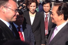 PM Dung begins official visit to Germany