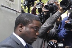 Swiss bank UBS to cut as many as 10,000 jobs