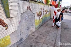 Hanoi record-breaking mosaic seriously deteriorating