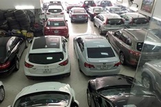 Car makers at the crossroads