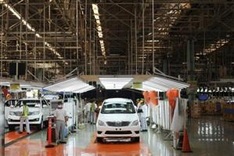 Toyota to suspend new plants for three years: reports