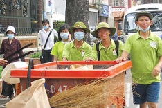 Youngsters traveling through Vietnam to protect the environment