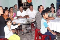 Farmers in My Son holy land study English for tourism services