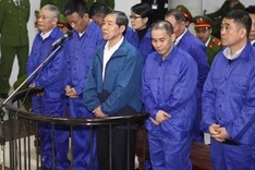 Former Vinalines leader denies responsibility in corruption case