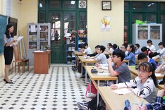 Double teaching staff to deal with overcrowded classes