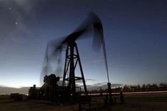 U.S. to overtake Saudi as top oil producer: IEA
