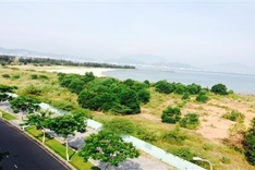 Danang clamps down on stalled coastal projects