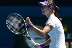Li shocks Sharapova to reach Australian Open final