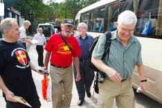 American veterans return to Vietnam to 'make things right'