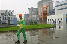China 'biggest' nuclear plant construction resumes