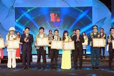 Vietnam’s 2015 top 10 outstanding young people honoured