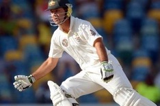 Cricket coach backs Ponting for Ashes