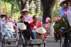 Space dedicated to promoting the beauty of Vietnamese 'Ao Dai'