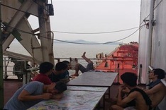 Stranded Vinashinlines sailors continue seeking help