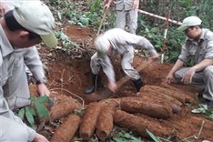 Quang Tri: 27 artillery shells successfully handled