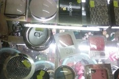 Survey reveals Hanoi awash with counterfeit cosmetics