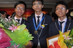 Vietnam wins three golds at International Mathematical Olympiad