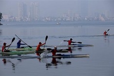 West Lake attract's Hanoi's health fanatics