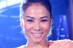 Thu Minh wins MAMA award