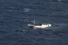 22 found alive from missing Indonesia asylum boat