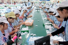 Economists warn Vietnam to reduce reliance on FDI