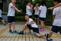 'Smart' uniforms track Chinese students in truancy fight